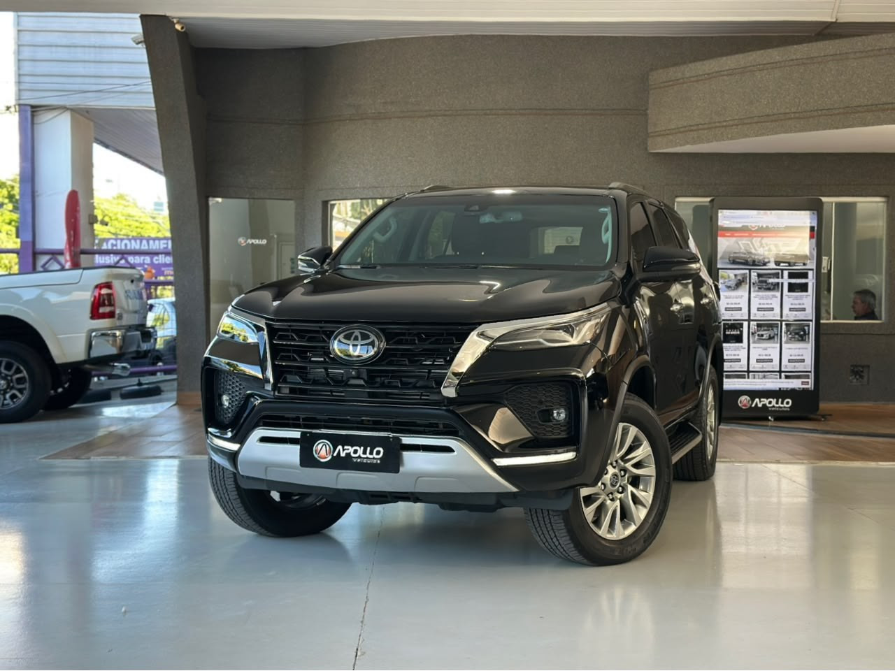 Hilux SW4 2.8 16V 4P SRX PLATINUM 4X4 7 LUGARES TURBO DIESEL AUTOMÁTICO