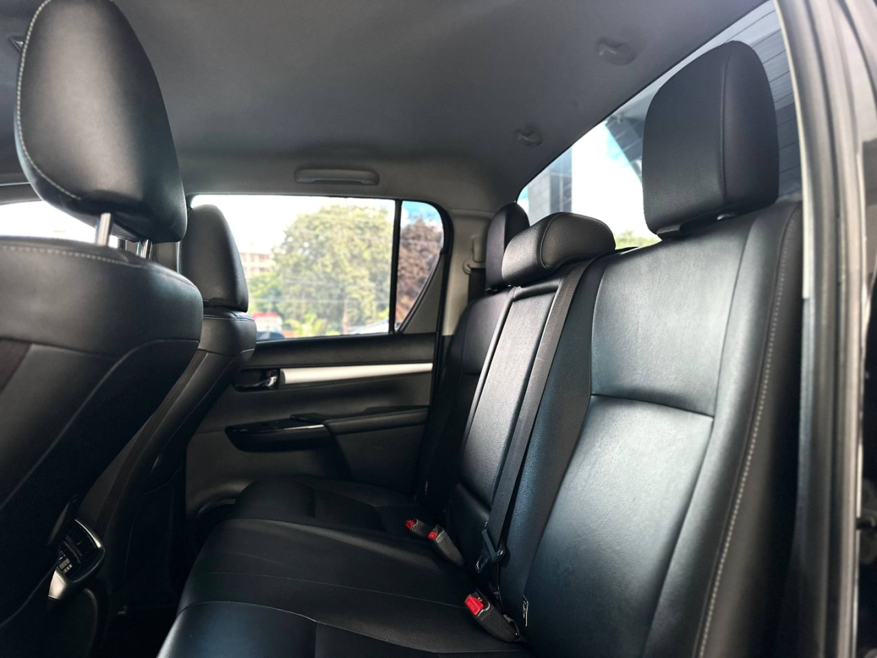 TOYOTA Hilux Caminhonete 2.7 16V 4P SRV FLEX 4X4  CABINE DUPLA AUTOMÁTICO