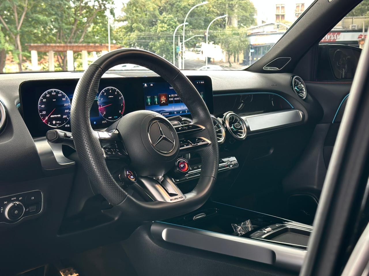 MERCEDES-BENZ GLB 35 AMG 2.0 16V 4P MHEV 4MATIC SPEEDSHIFT AUTOMÁTICO