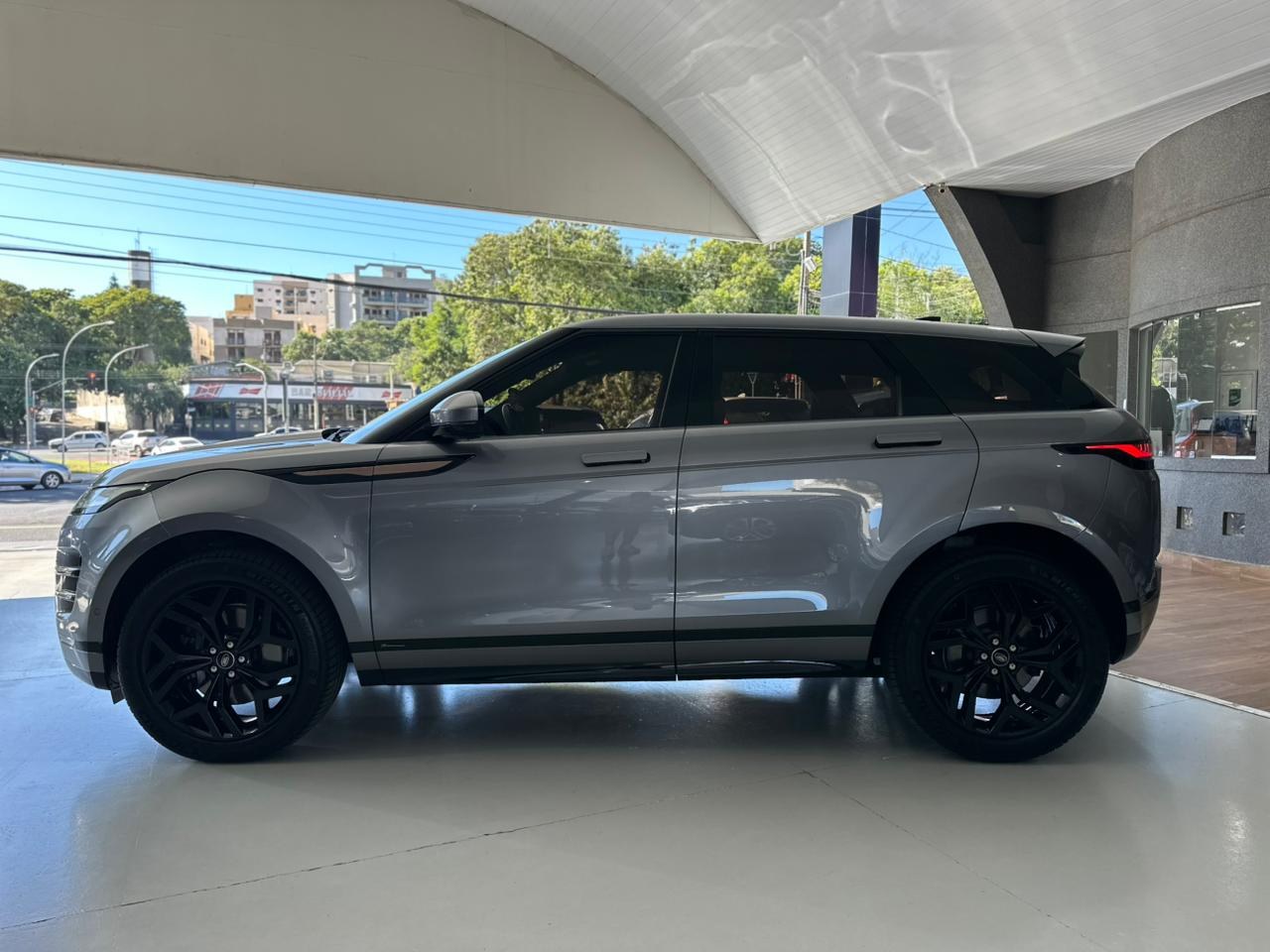 LAND ROVER Range Rover Evoque 2.0 4P FLEX P250 R-DYNAMIC SE AWD AUTOMÁTICO