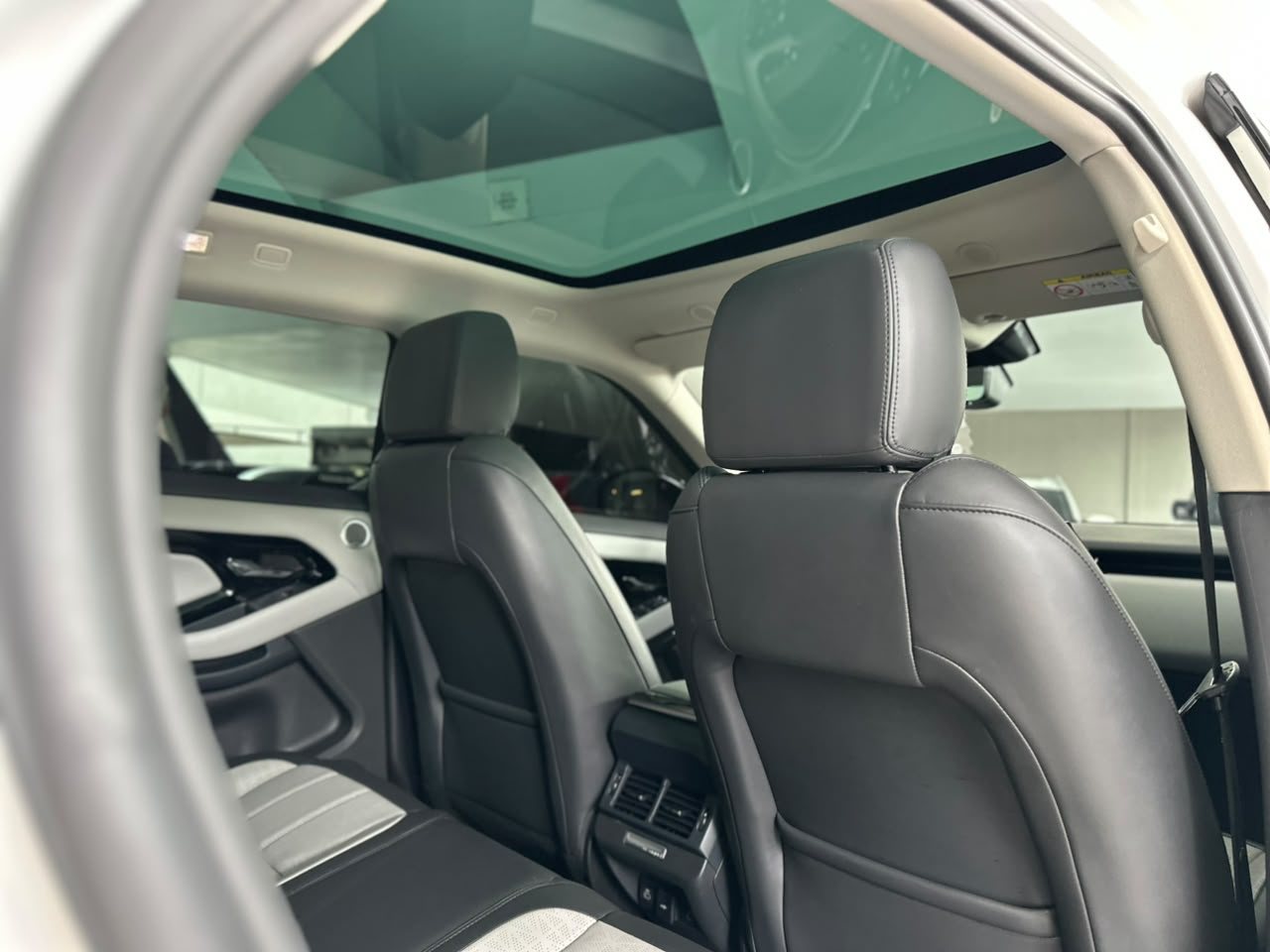LAND ROVER Range Rover Evoque 2.0 4P FLEX P250 R-DYNAMIC HSE AWD AUTOMÁTICO
