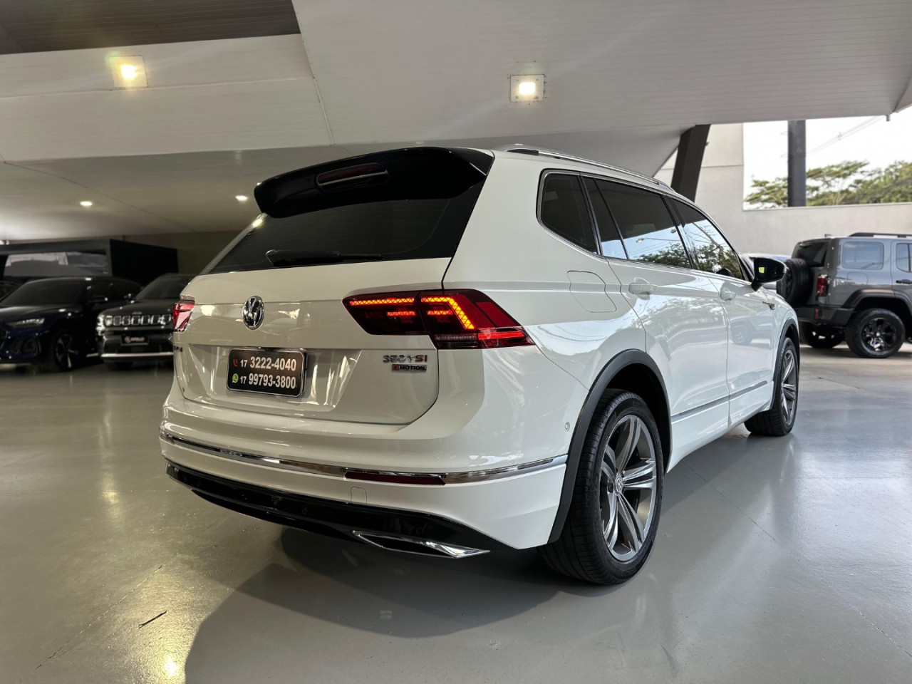 VOLKSWAGEN Tiguan 2.0 16V 4P TSI 350 TURBO R-LINE 4MOTION DSG AUTOMÁTICO