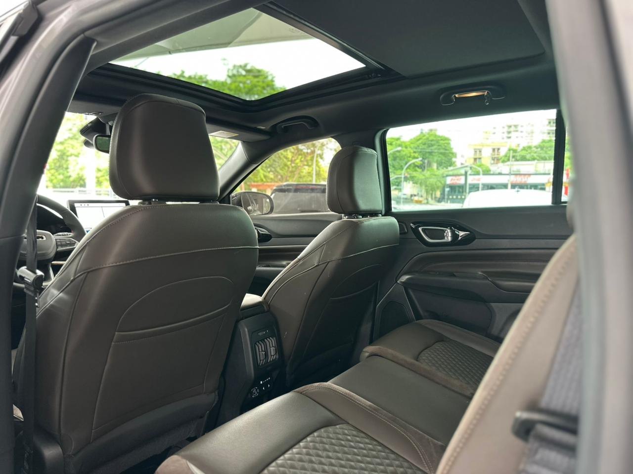 JEEP Commander 1.3 16V 4P FLEX T270 OVERLAND TURBO AUTOMÁTICO AT6