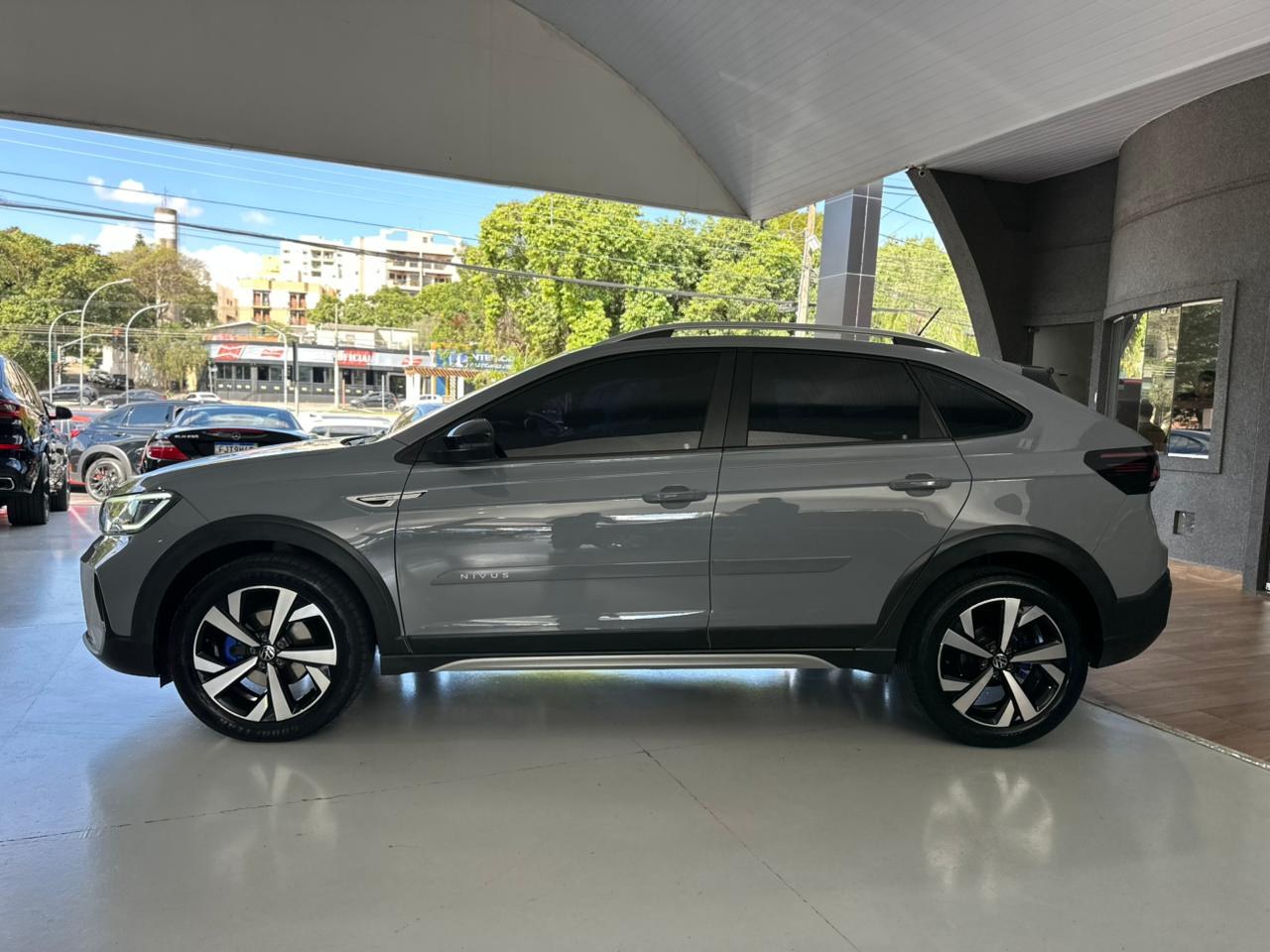 VOLKSWAGEN Nivus 1.0 4P FLEX 200 TSI HIGHLINE TURBO AUTOMÁTICO
