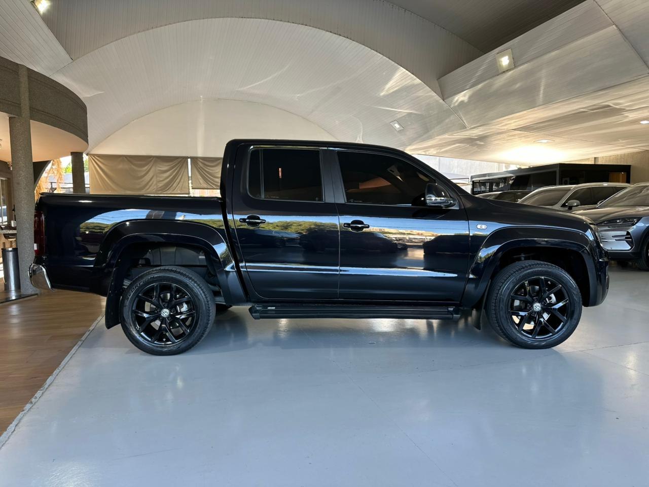 VOLKSWAGEN Amarok 3.0 V6 CABINE DUPLA HIGHLINE 4X4 TURBO INTERCOOLER AUTOMÁTICO