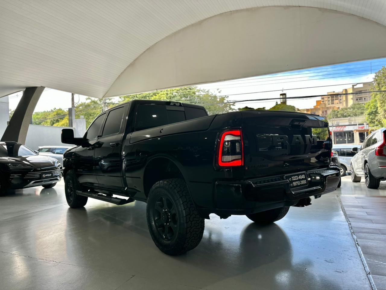 RAM 2500 6.7 I6 24V SLT CABINE DUPLA TURBO DIESEL LARAMIE 4X4 AUTOMÁTICO
