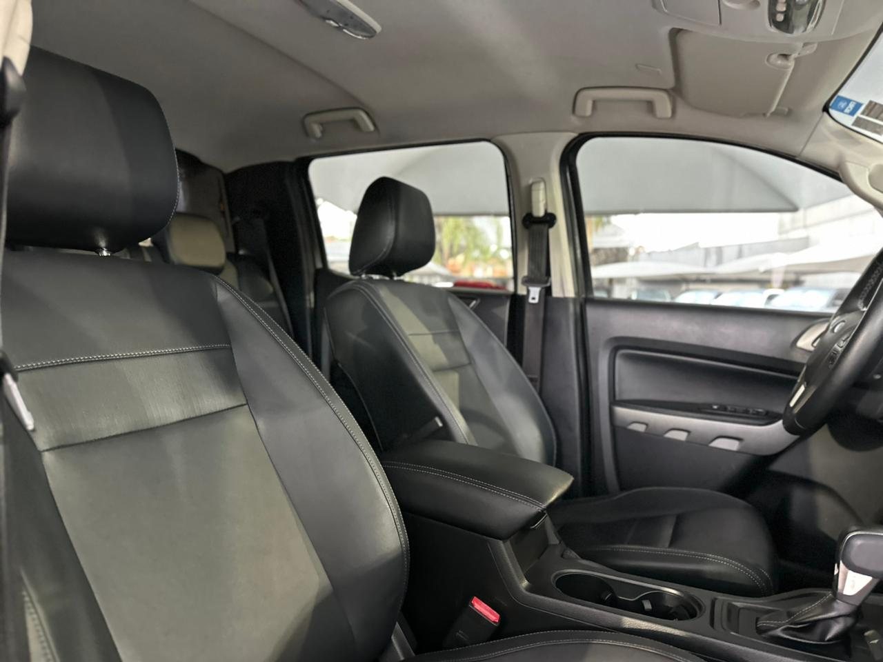 FORD Ranger 3.2 20V CABINE DUPLA 4X4 LIMITED TURBO DIESEL AUTOMÁTICO