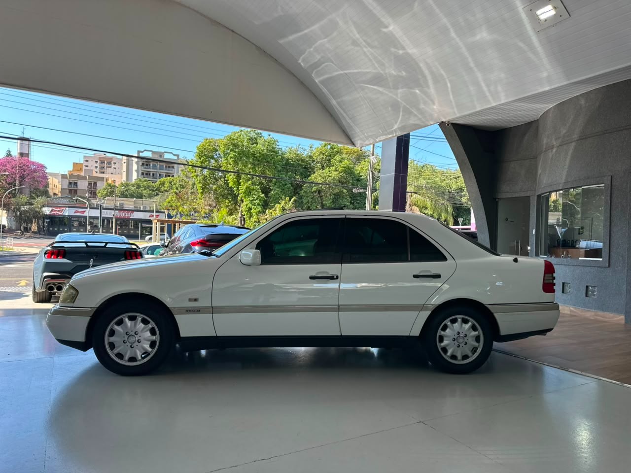 MERCEDES-BENZ C 280 2.8 6 CILINDROS 4P ELEGANCE AUTOMÁTICO