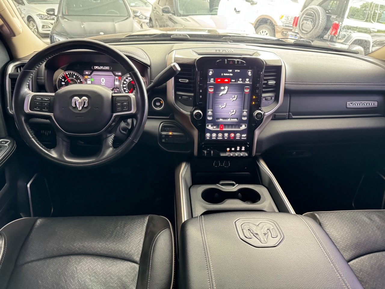 RAM 2500 6.7 I6 24V SLT CABINE DUPLA TURBO DIESEL LARAMIE 4X4 AUTOMÁTICO