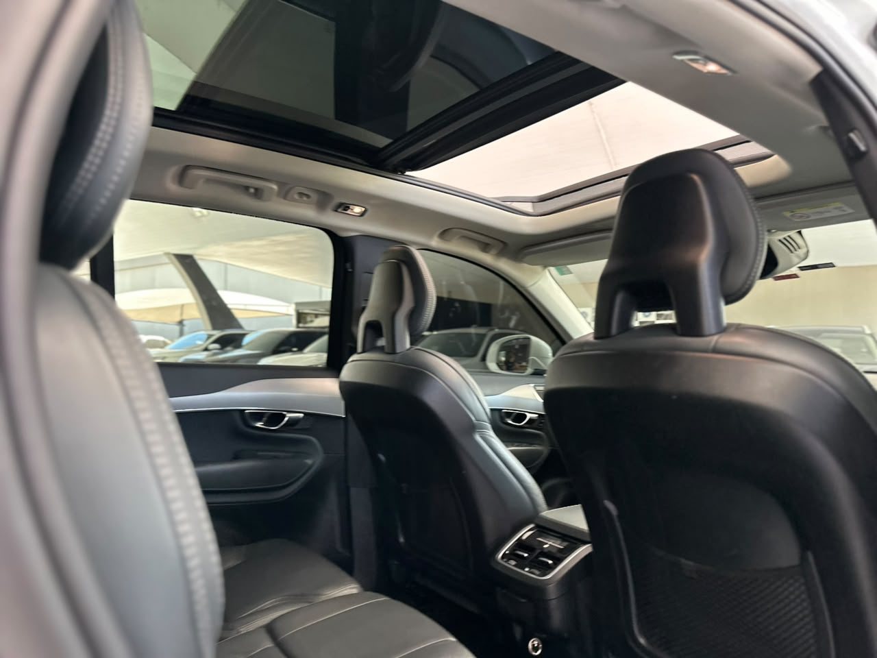VOLVO XC90 2.0 4P MOMENTUM 4X4 TURBO AUTOMÁTICO
