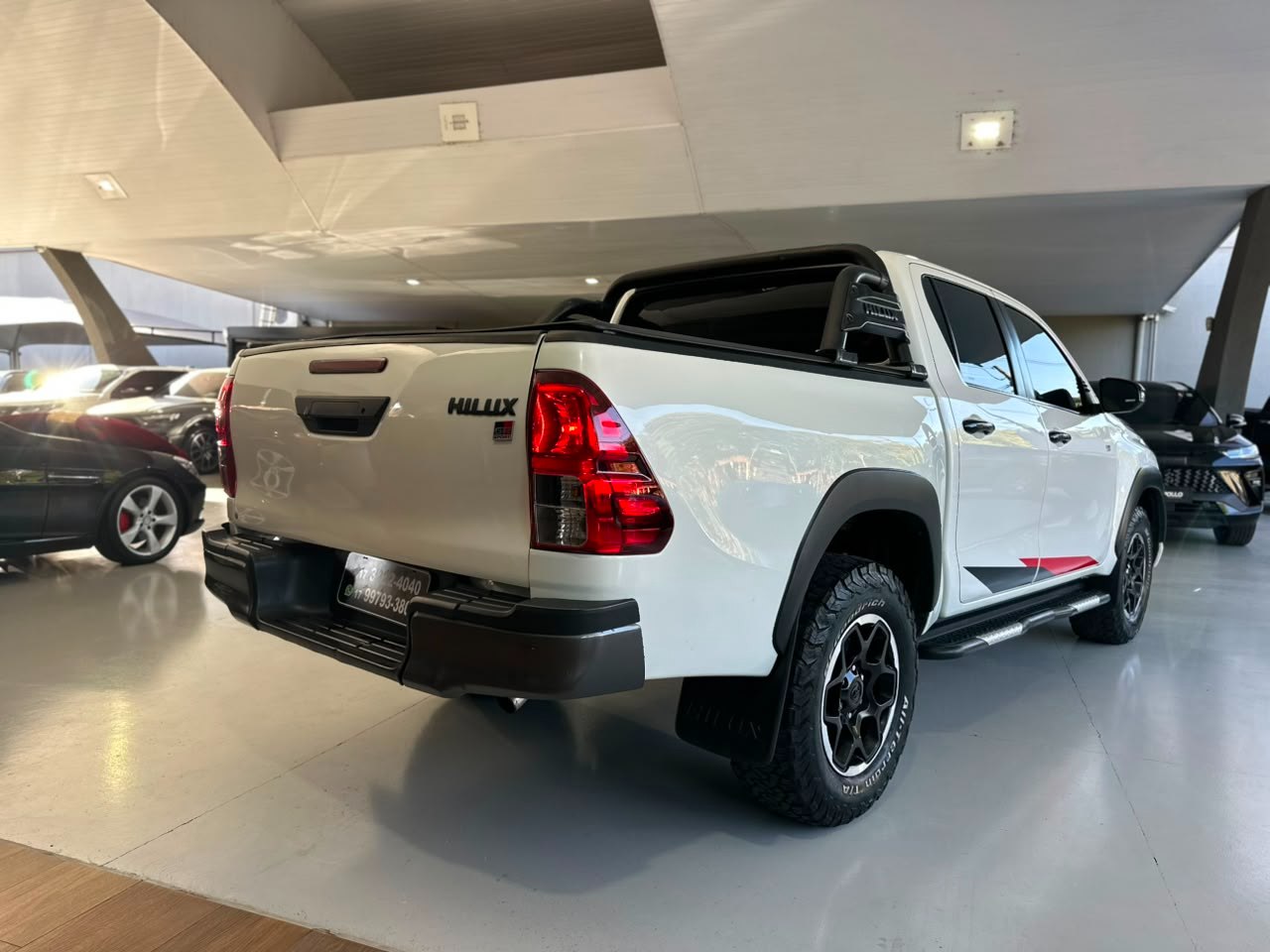 TOYOTA Hilux Caminhonete 2.8 16V GR SPORT 4X4 TURBO DIESEL CABINE DUPLA AUTOMÁTICO