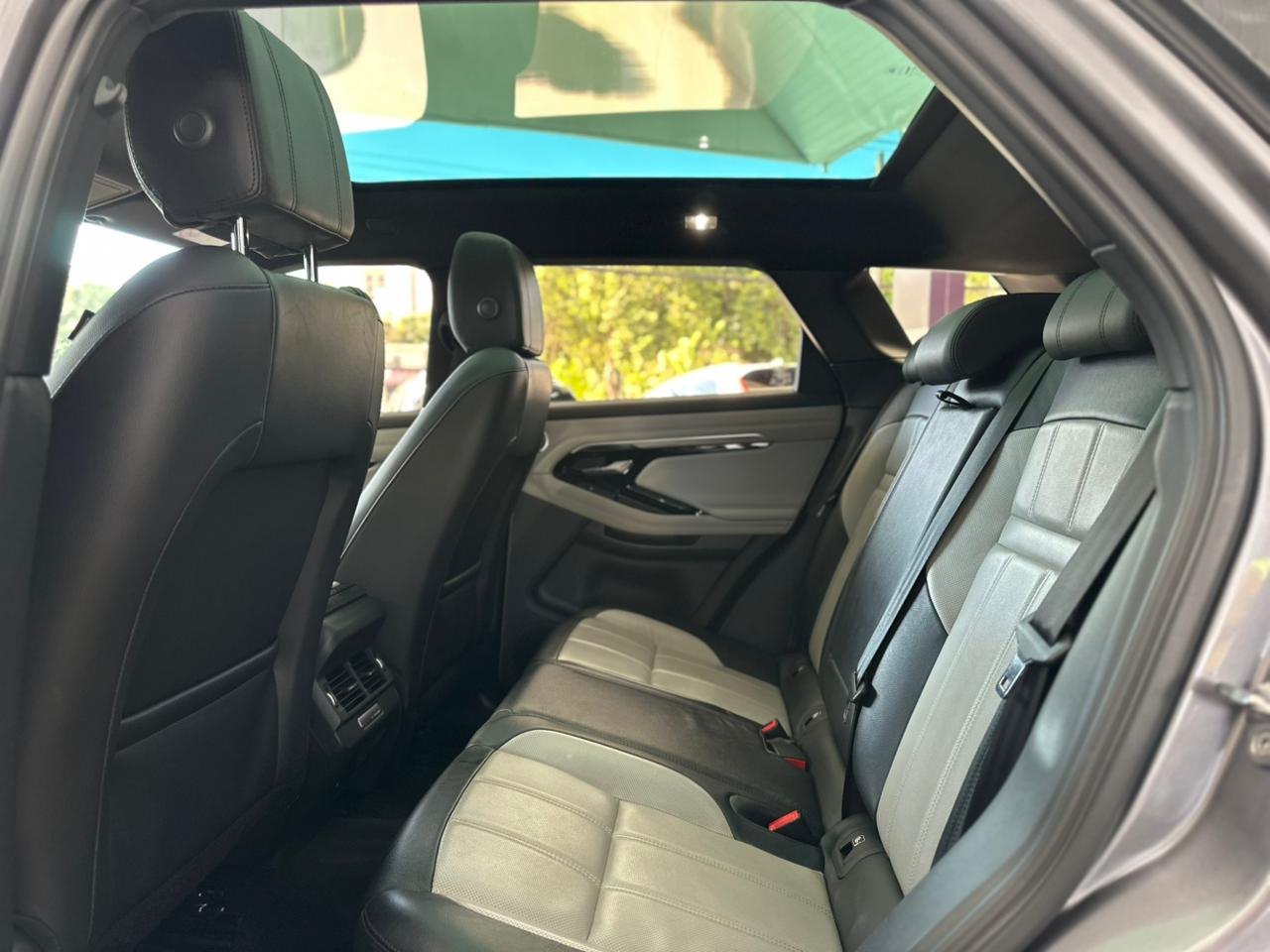 LAND ROVER Range Rover Evoque 2.0 4P FLEX P250 R-DYNAMIC SE AWD AUTOMÁTICO