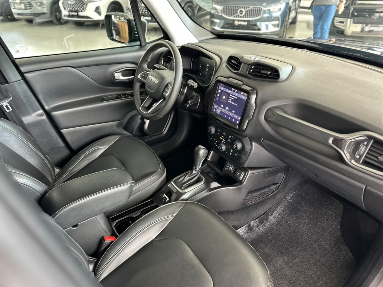 JEEP Renegade 1.3 16V 4P FLEX T270 LONGITUDE TURBO AUTOMÁTICO
