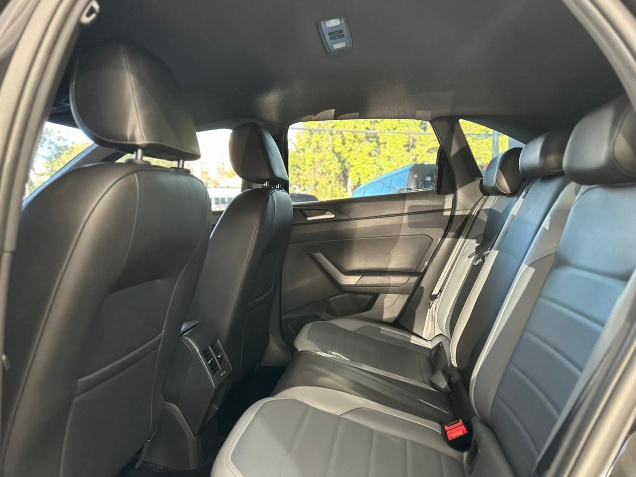 VOLKSWAGEN Nivus 1.0 4P FLEX 200 TSI HIGHLINE TURBO AUTOMÁTICO