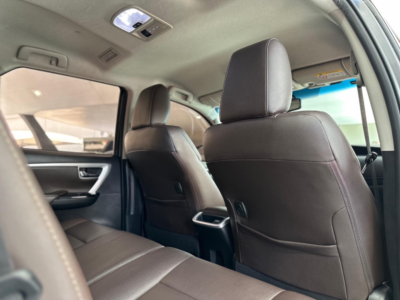 TOYOTA Hilux SW4 2.8 4P SRX 4X4 TURBO DIESEL AUTOMÁTICO