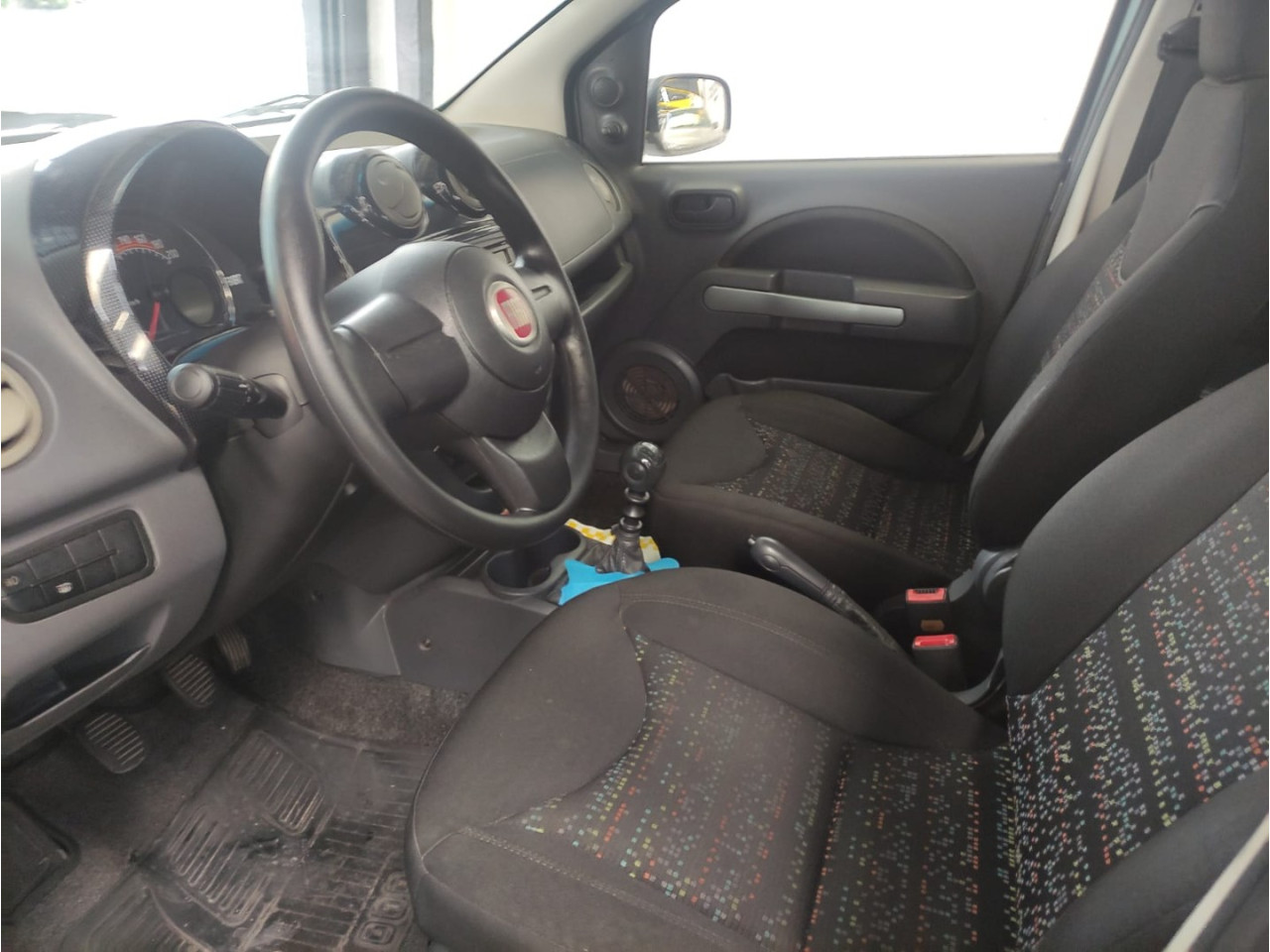 Uno 1.4 4P FLEX ATTRACTIVE