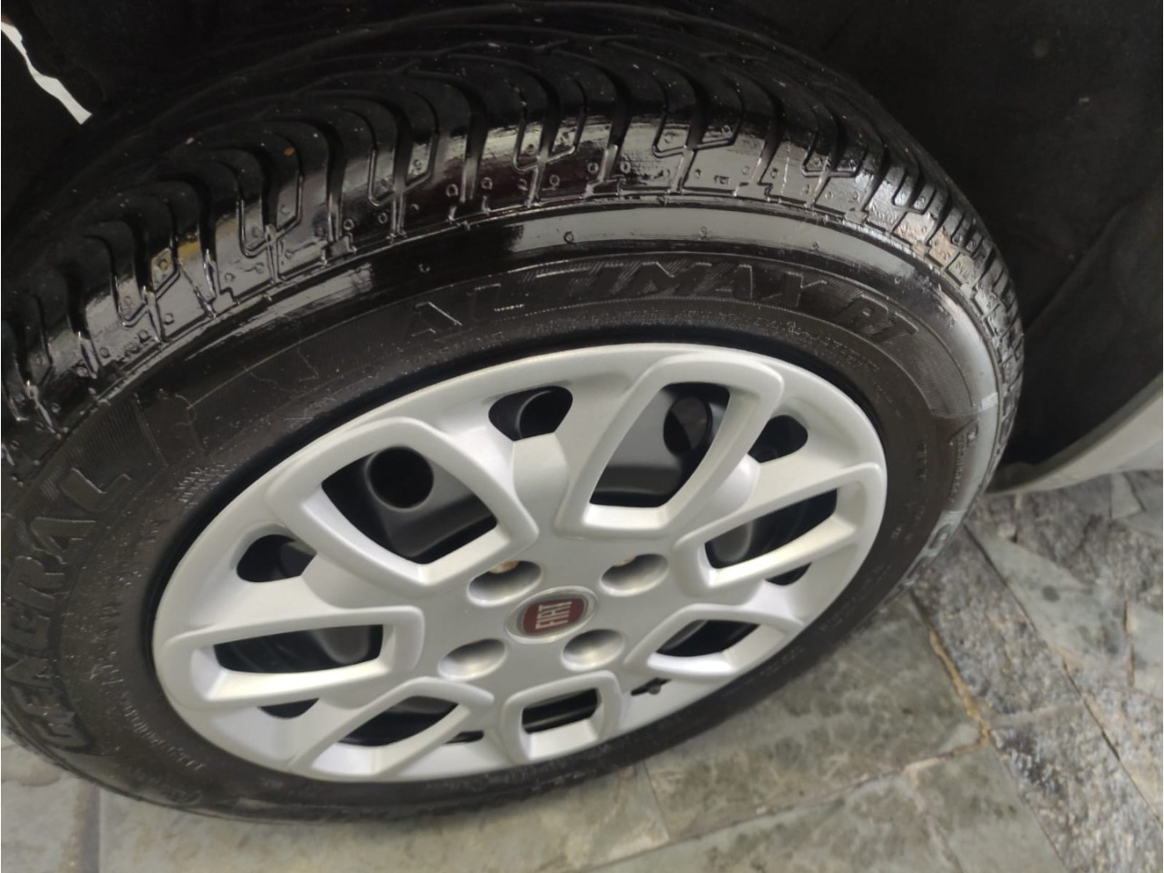 Uno 1.4 4P FLEX ATTRACTIVE