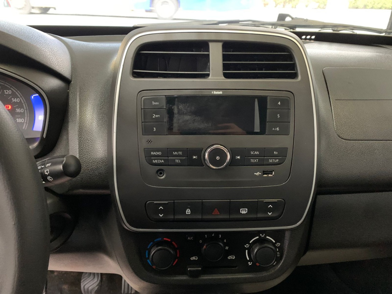 Kwid 1.0 12V 4P SCE FLEX ZEN