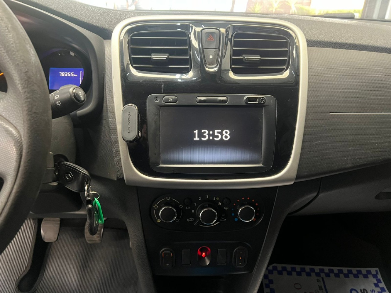 Sandero 1.0 4P EXPRESSION