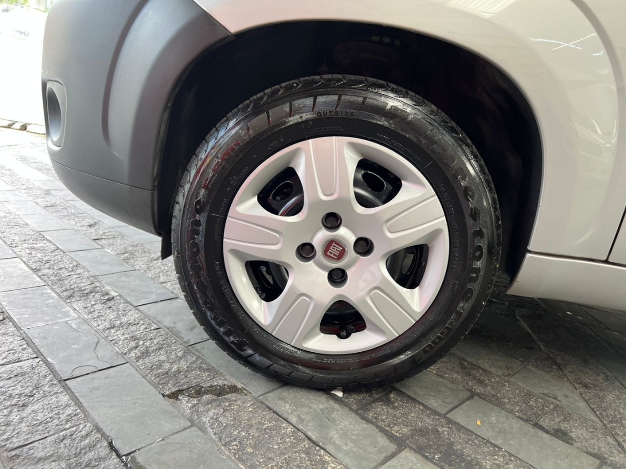 Fiorino Furgão 1.4 FLEX