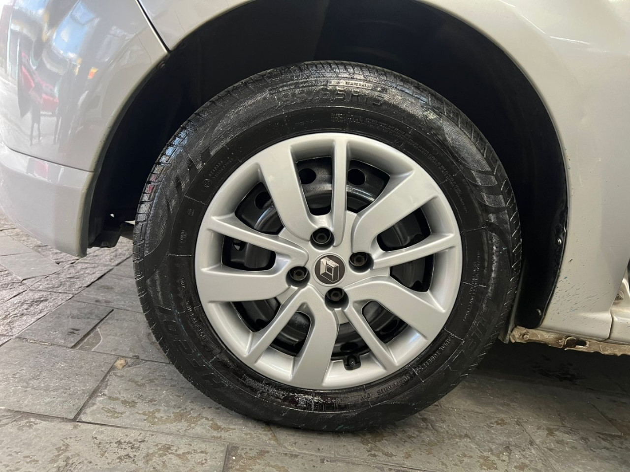 Sandero 1.6 16V 4P FLEX PRIVILEGE