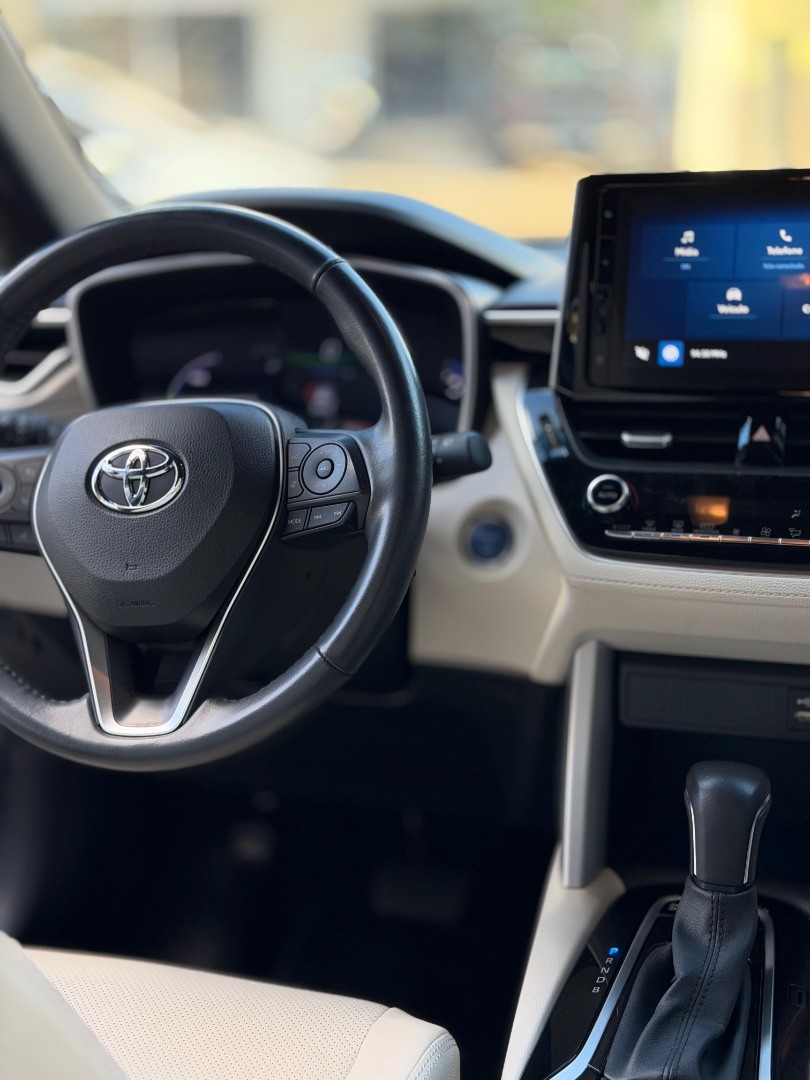 TOYOTA Corolla Cross 1.8 16V 4P FLEX VVT-I HYBRID XRX AUTOMÁTICO CVT