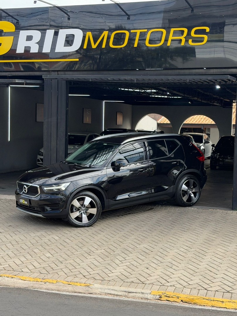 VOLVO XC40 2.0 16V 4P T5 TURBO MOMENTUM AWD GEARTRONIC AUTOMÁTICO