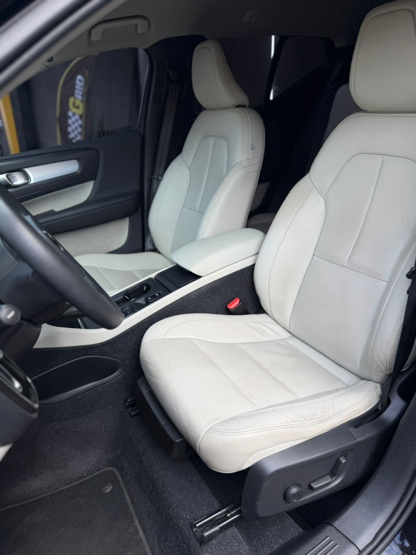 VOLVO XC40 2.0 16V 4P T5 TURBO MOMENTUM AWD GEARTRONIC AUTOMÁTICO