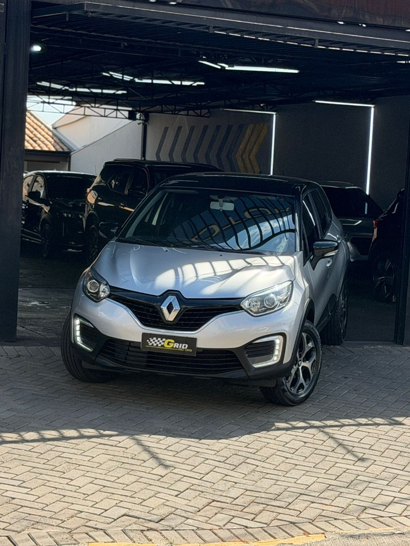 RENAULT Captur 1.6 16V 4P FLEX SCE LIFE X-TRONIC CVT