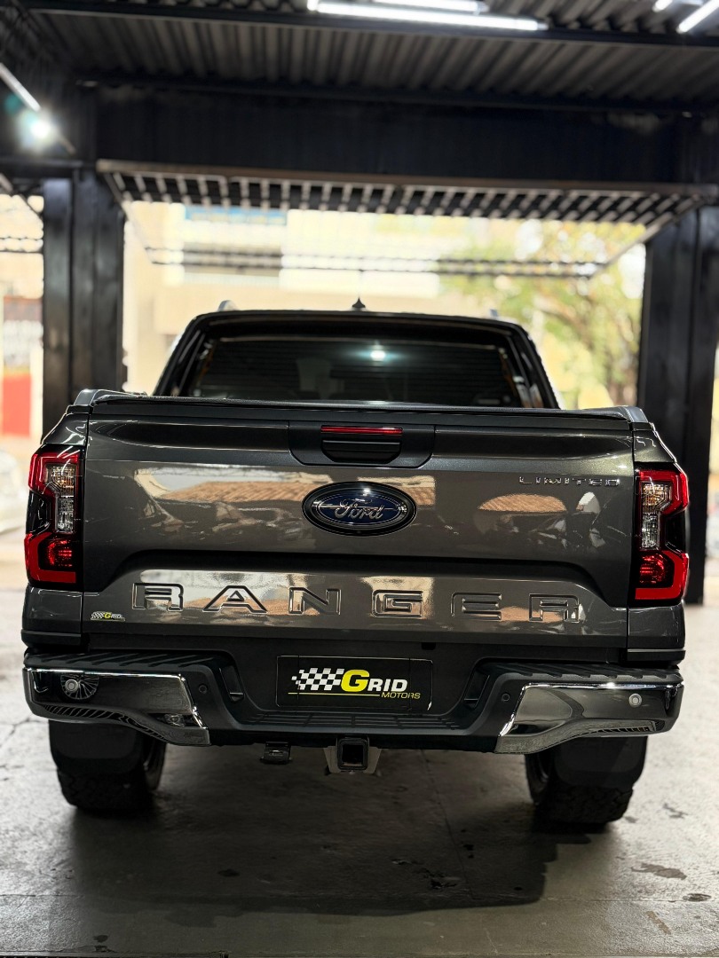 FORD Ranger 3.0 V6 4X4 LIMITED PLUS TURBO DIESEL CABINE DUPLA AUTOMÁTICO