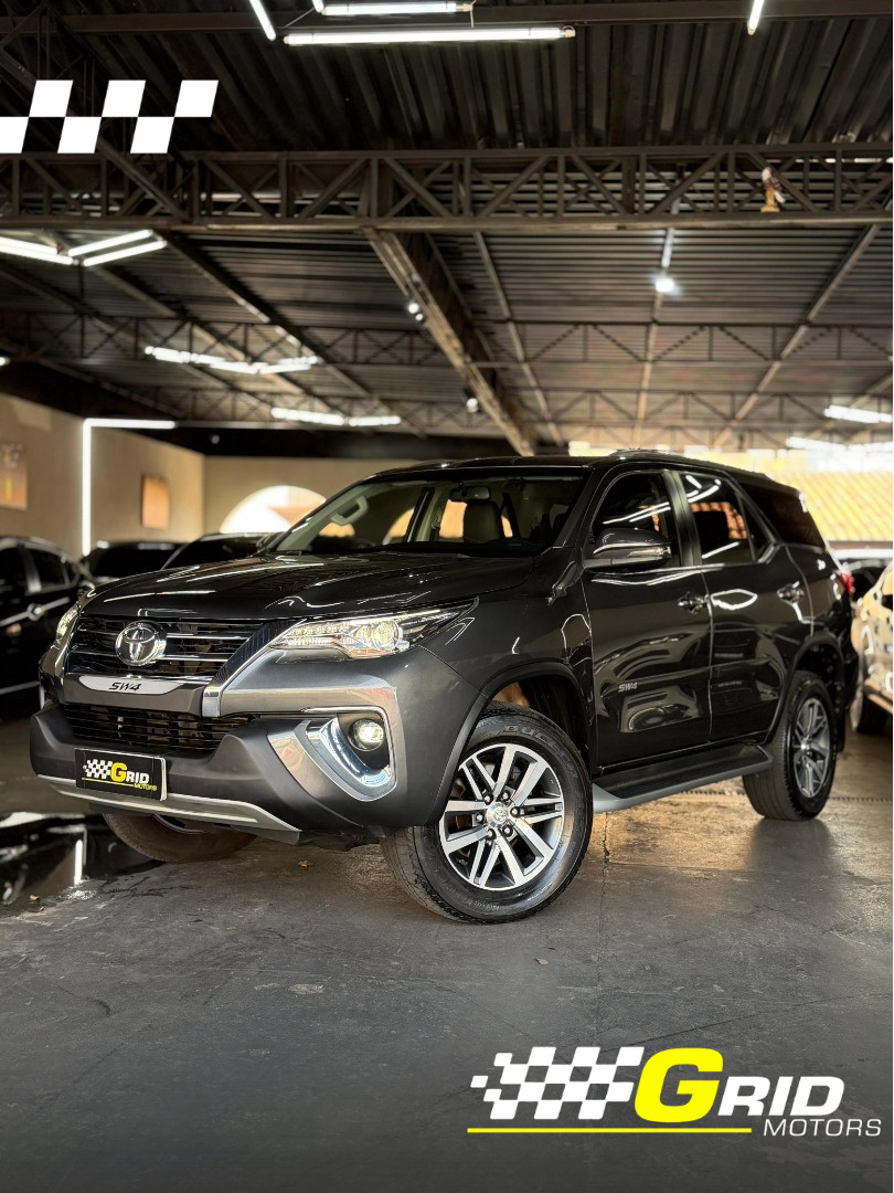 Hilux SW4 2.8 4P SRX 4X4 TURBO DIESEL AUTOMÁTICO