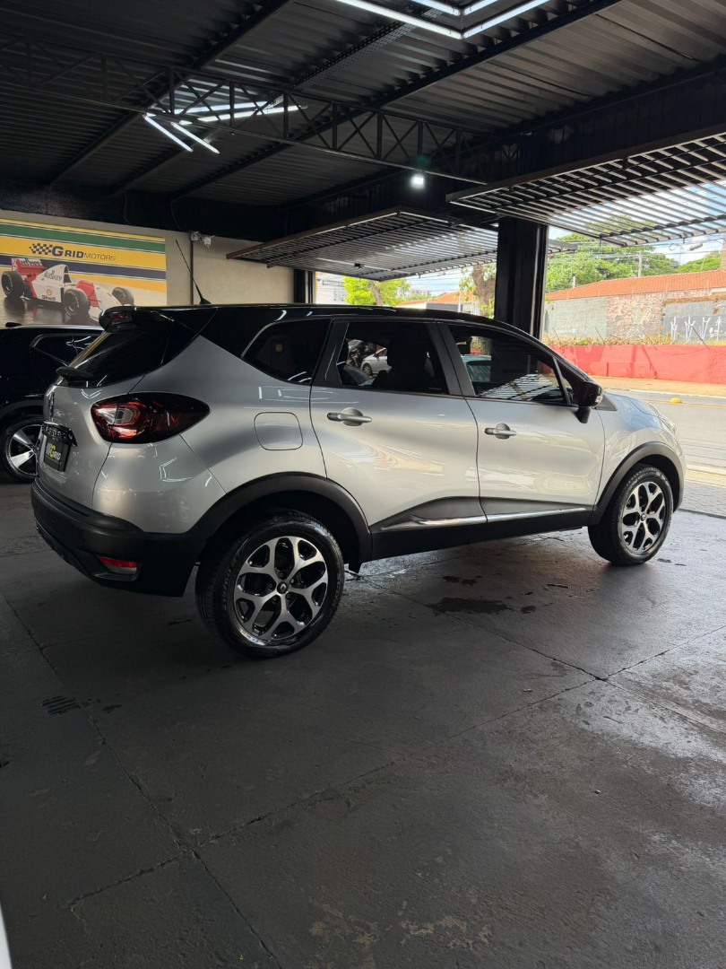 RENAULT Captur 1.6 16V 4P FLEX SCE LIFE X-TRONIC CVT