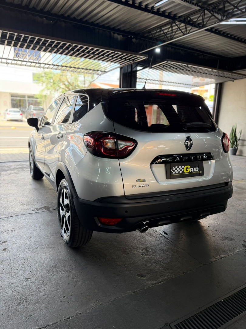RENAULT Captur 1.6 16V 4P FLEX SCE LIFE X-TRONIC CVT
