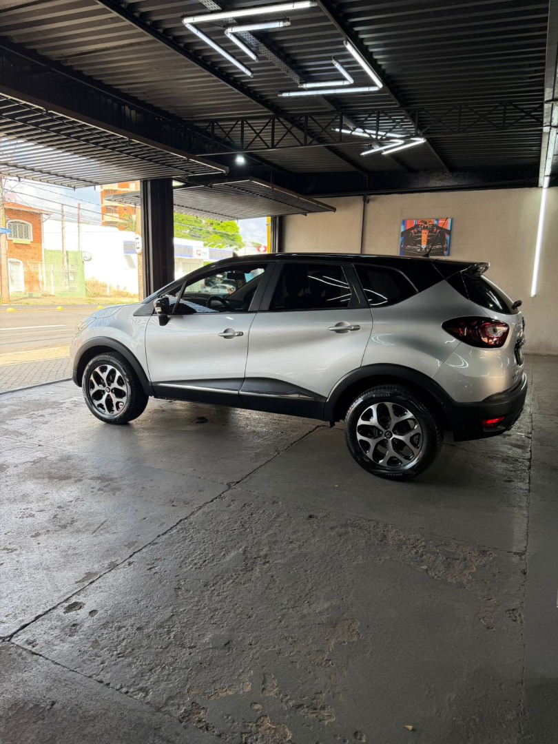 RENAULT Captur 1.6 16V 4P FLEX SCE LIFE X-TRONIC CVT