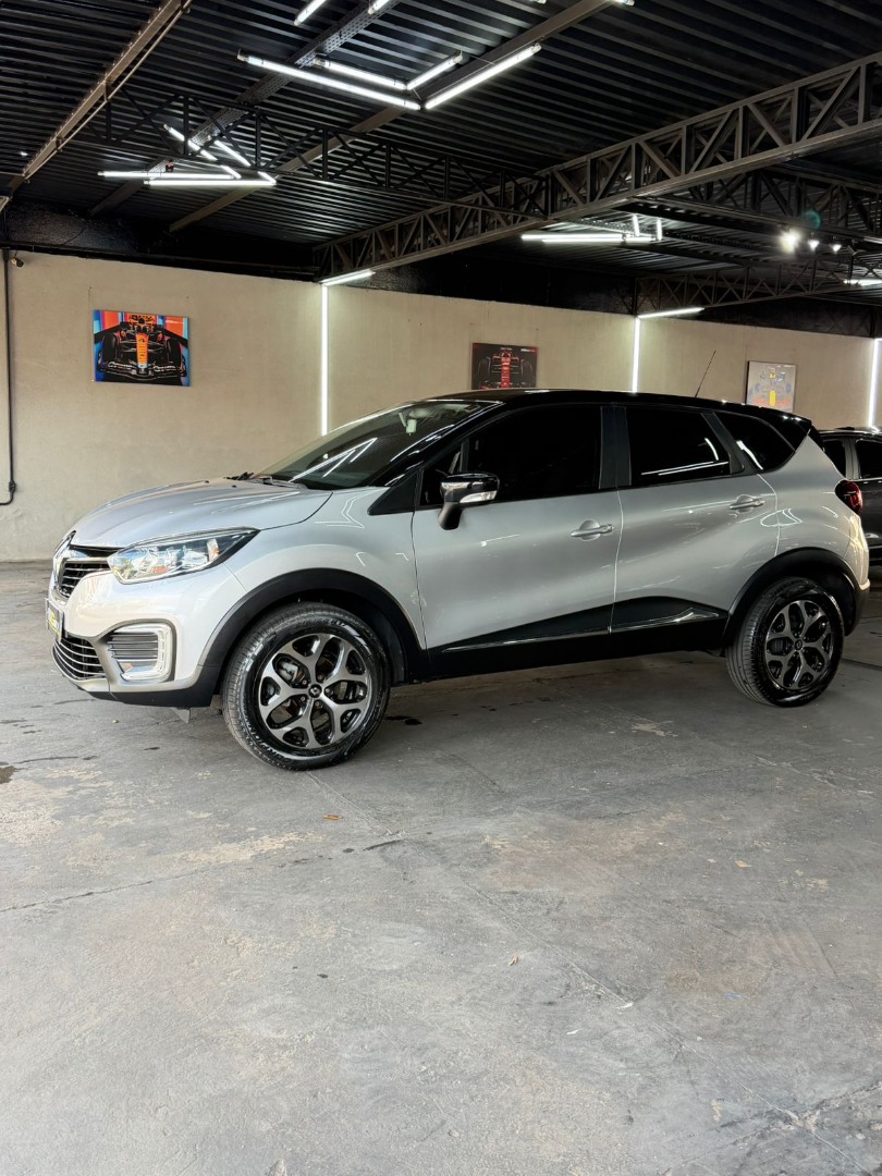 RENAULT Captur 1.6 16V 4P FLEX SCE LIFE X-TRONIC CVT