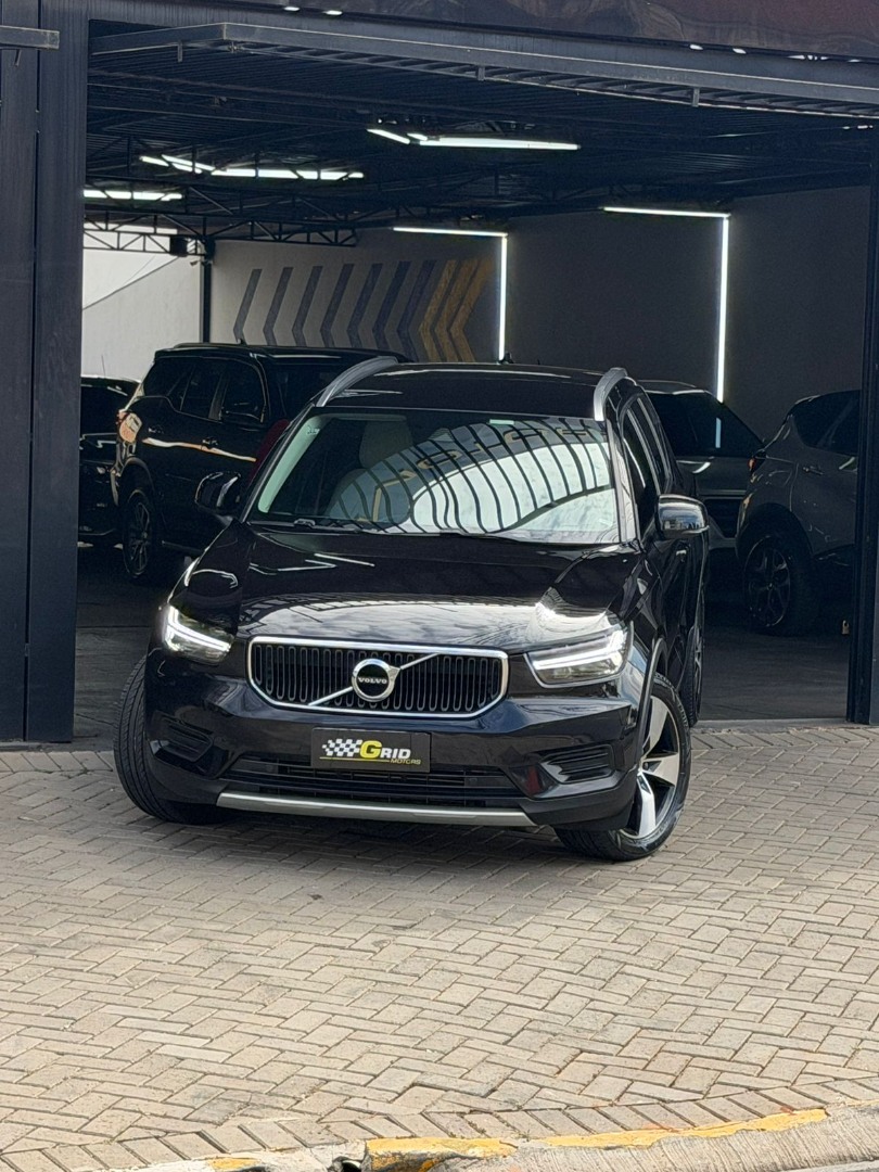 VOLVO XC40 2.0 16V 4P T5 TURBO MOMENTUM AWD GEARTRONIC AUTOMÁTICO