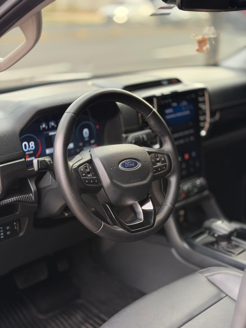 FORD Ranger 3.0 V6 4X4 LIMITED PLUS TURBO DIESEL CABINE DUPLA AUTOMÁTICO