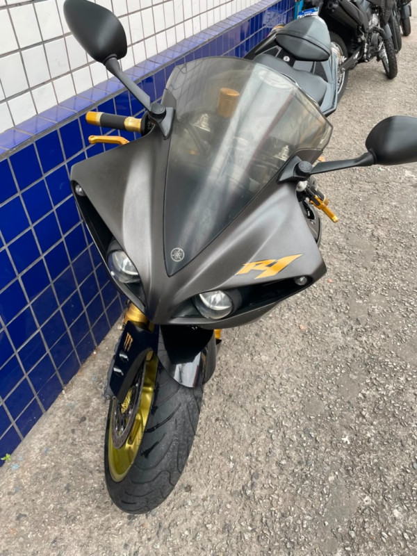 YAMAHA YZF R1 1000 Modelo sem Versão