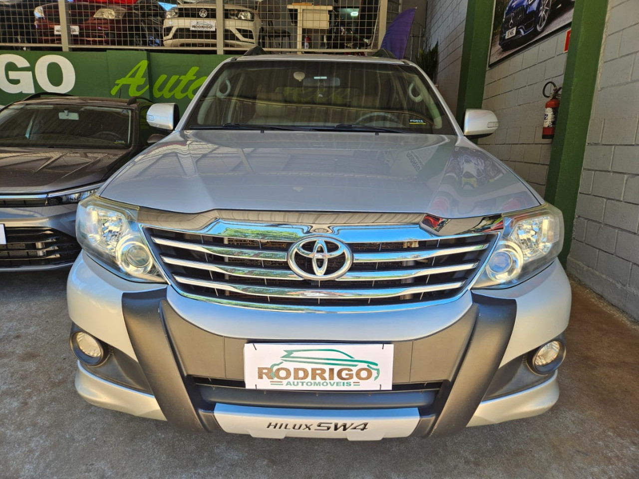 TOYOTA Hilux SW4 2.7 16V 4P SR FLEX AUTOMÁTICO