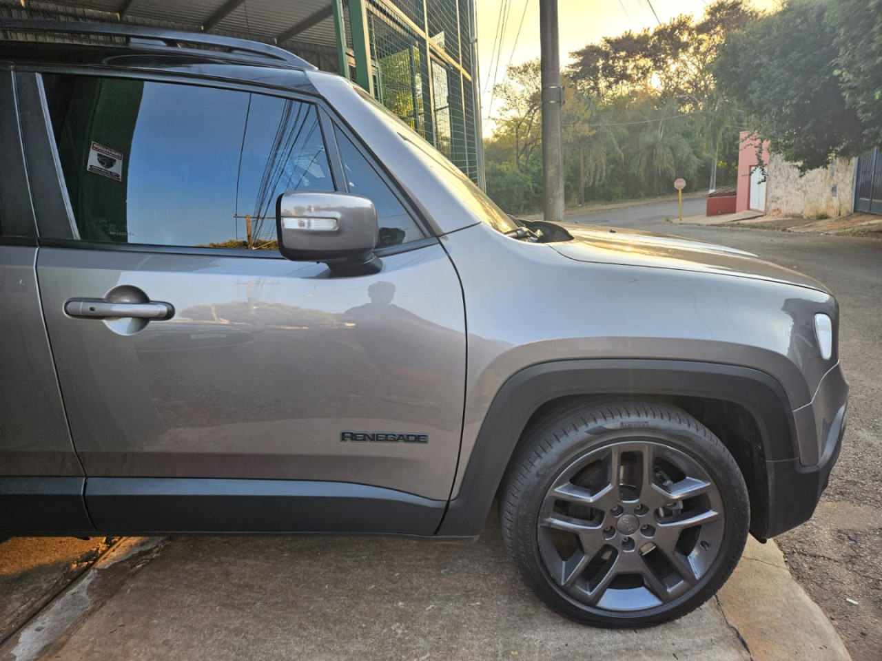 Renegade 1.8 16V 4P LIMITED FLEX AUTOMÁTICO