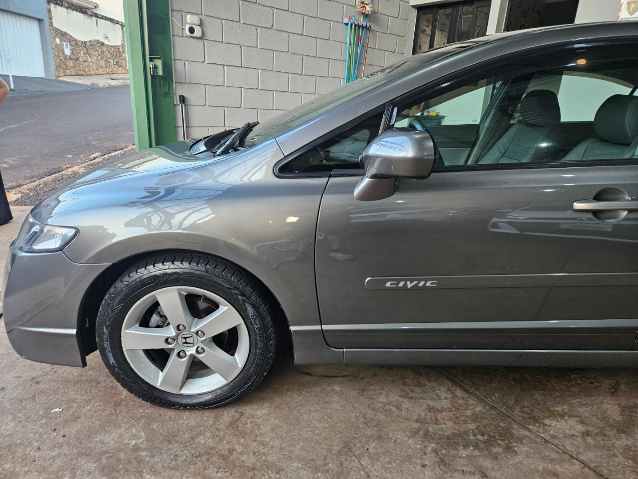 Civic 1.8 16V 4P FLEX LXS