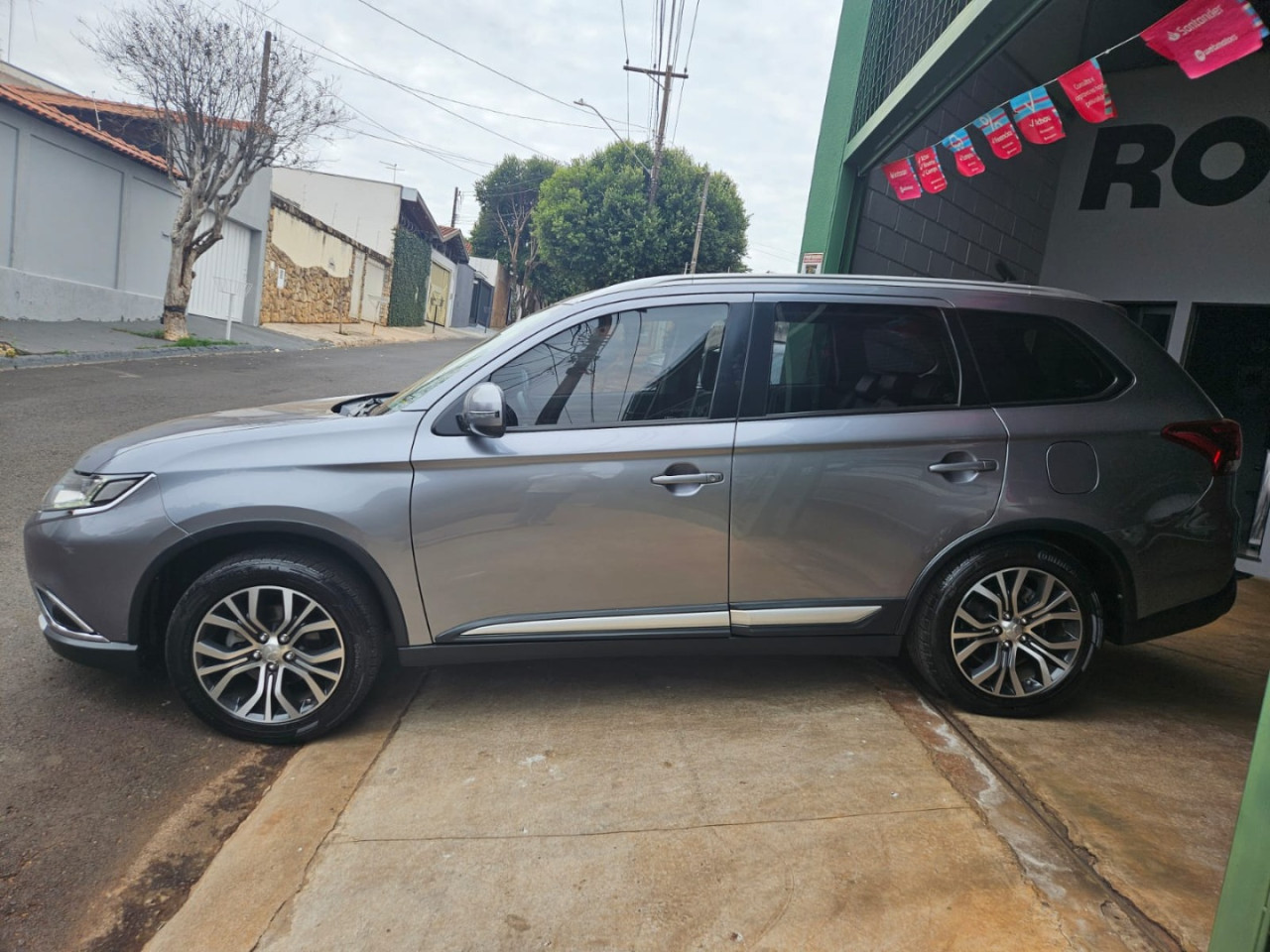 Outlander 2.0 16V 4P AUTOMÁTICO