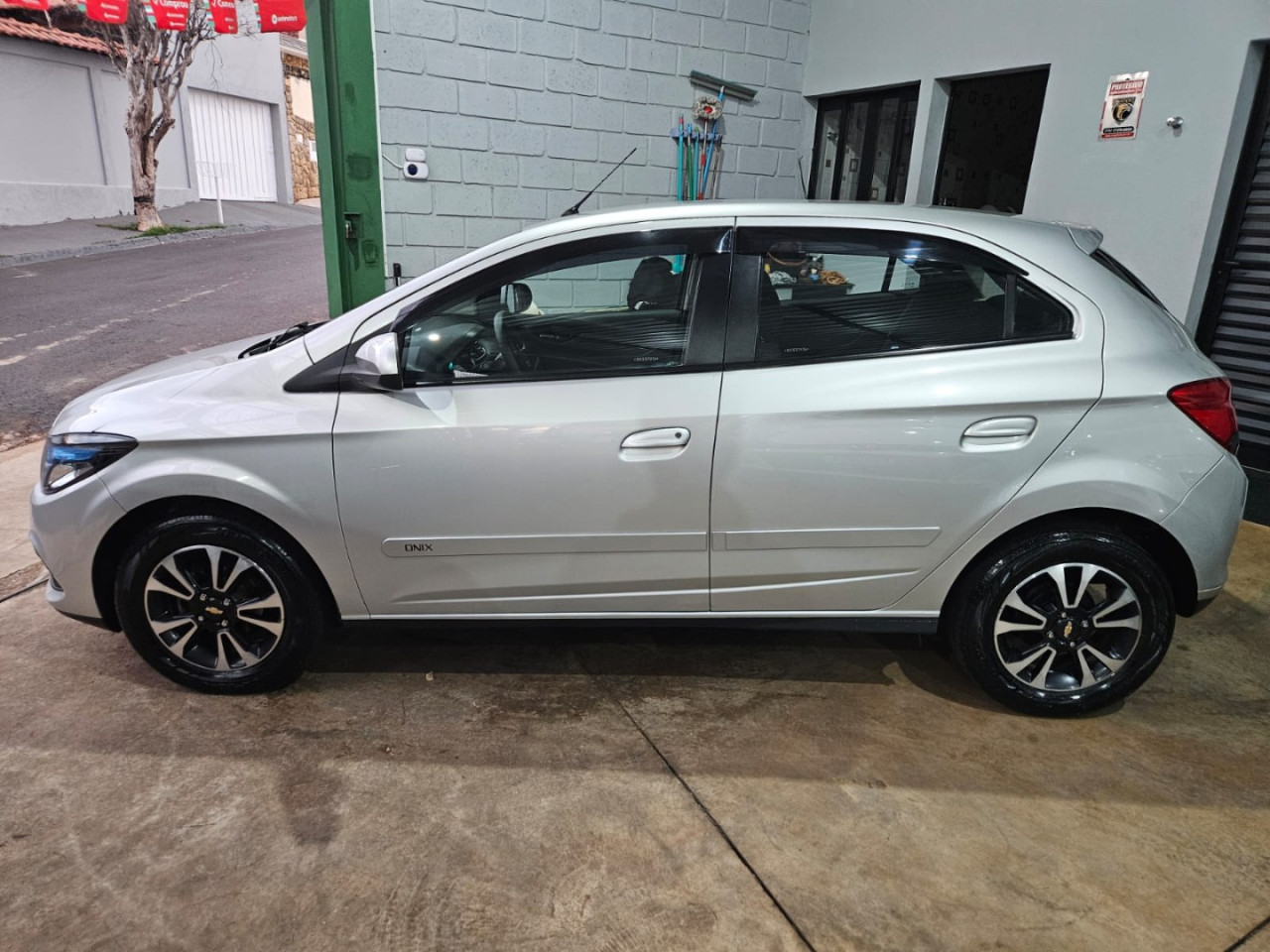 Onix Hatch 1.4 4P FLEX LTZ