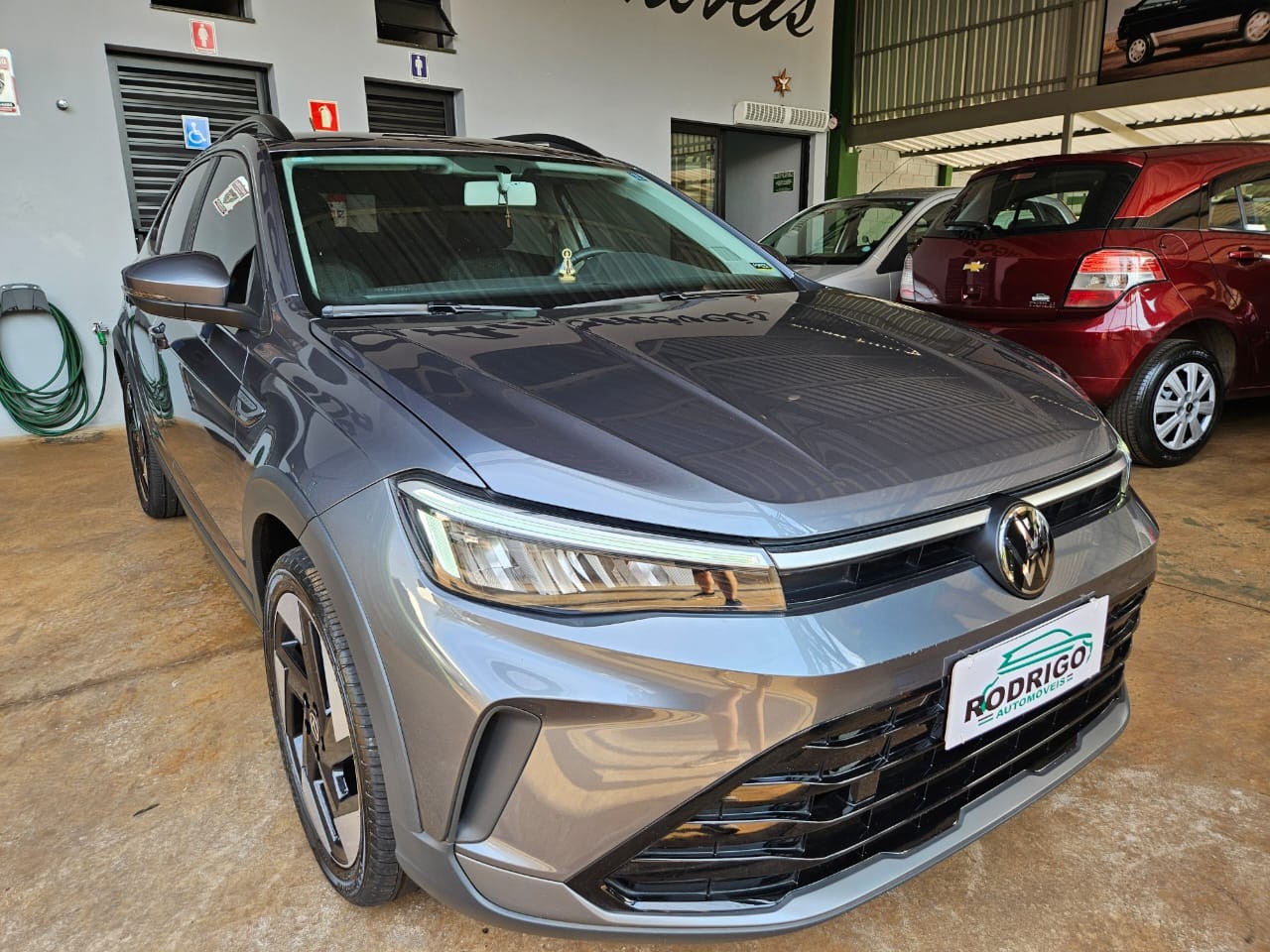 VOLKSWAGEN Nivus 1.0 4P FLEX 200 TSI COMFORTLINE AUTOMÁTICO