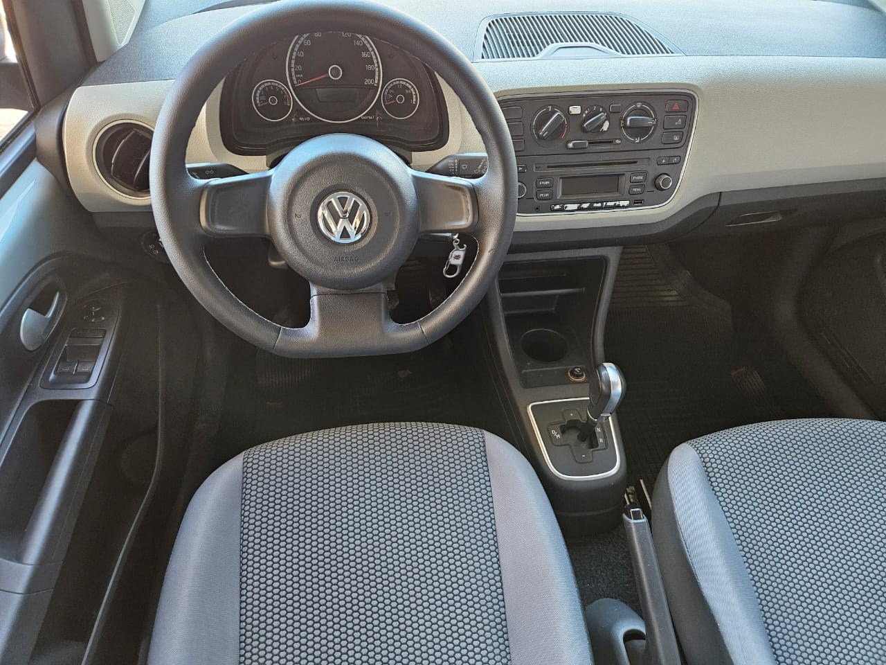 VOLKSWAGEN UP 1.0 12V 4P FLEX MOVE UP AUTOMATIZADO
