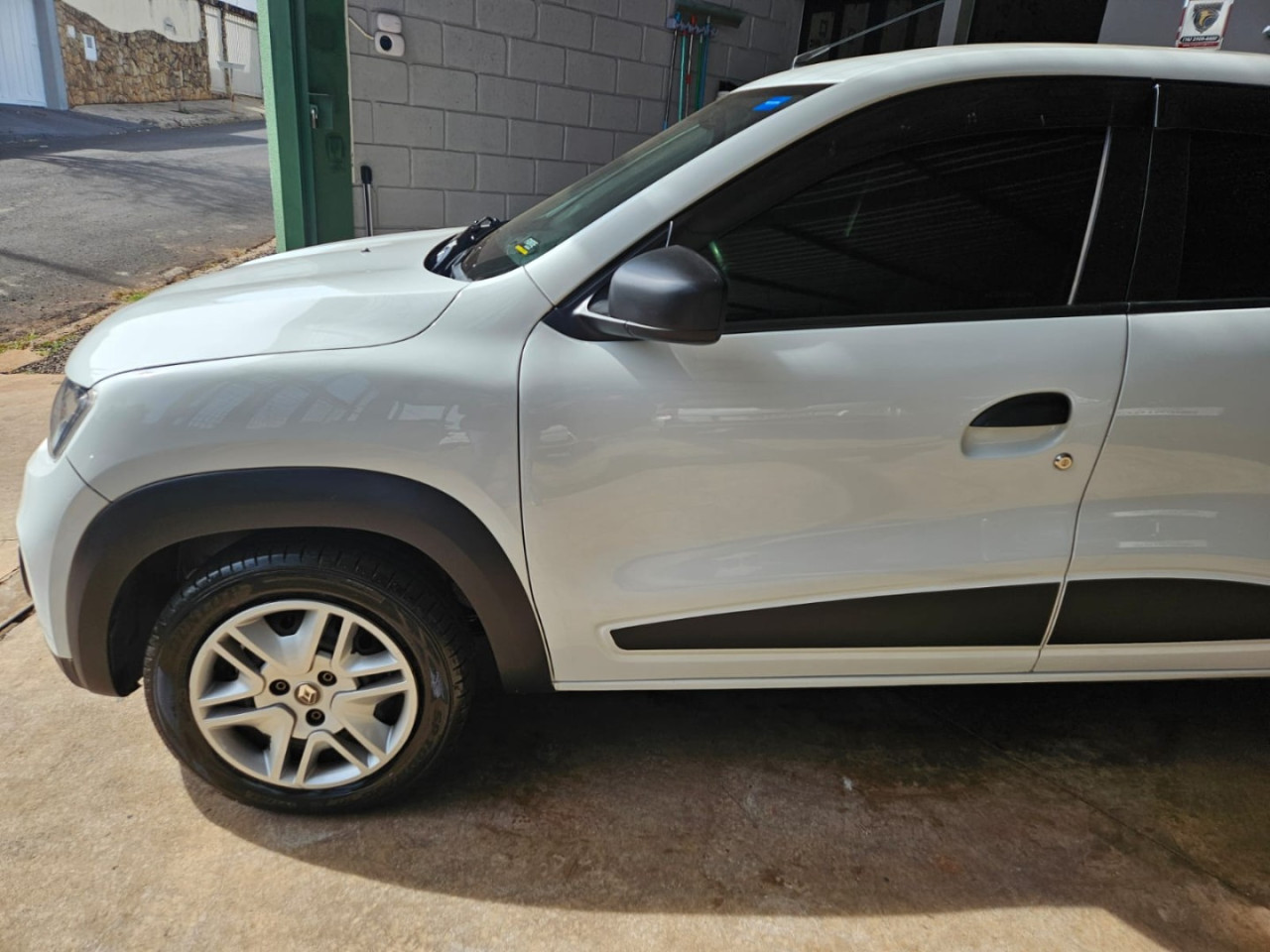 Kwid 1.0 12V 4P SCE FLEX ZEN