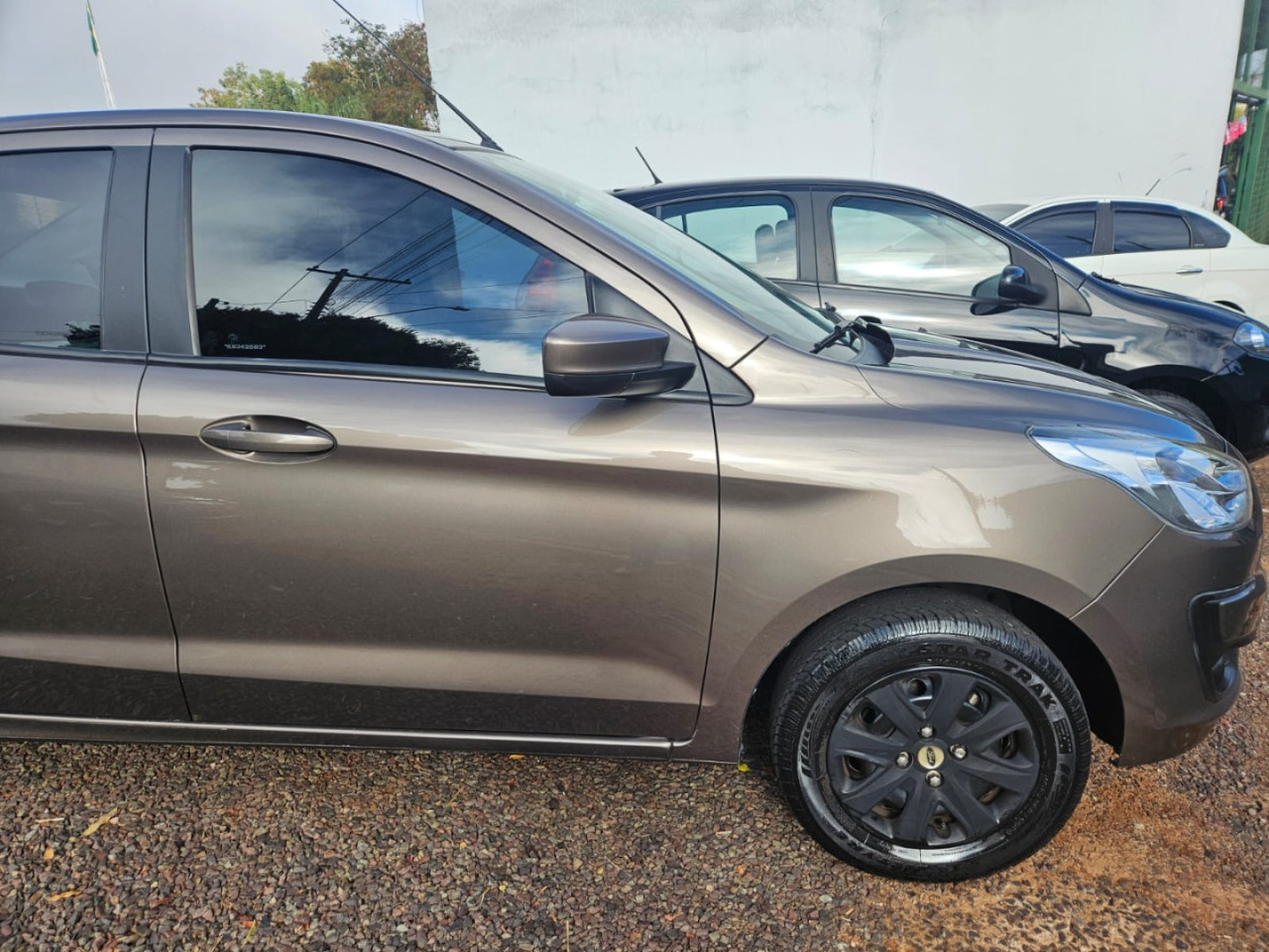 Ka + Sedan 1.0 12V 4P TI-VCT SE FLEX