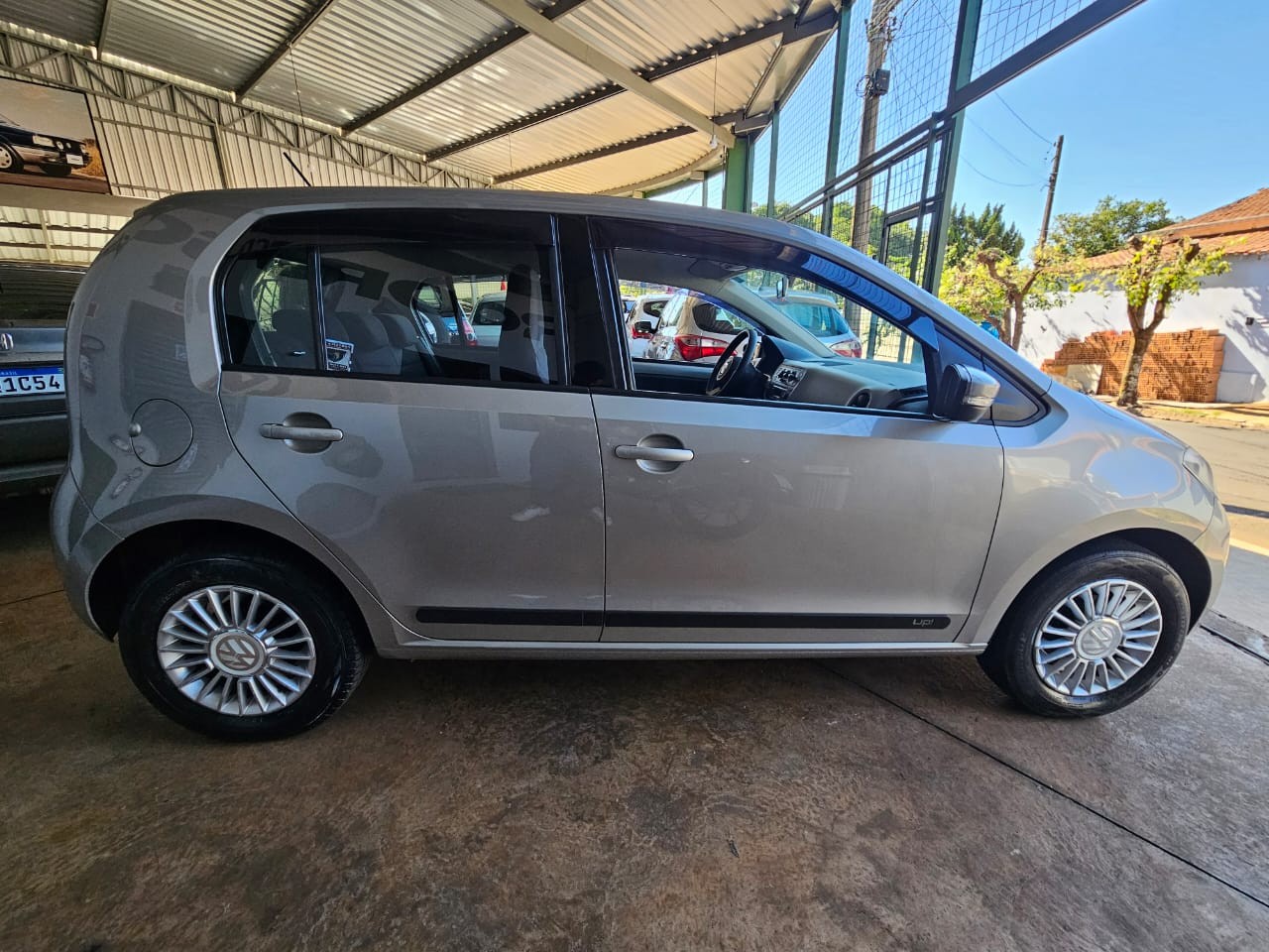 VOLKSWAGEN UP 1.0 12V 4P FLEX MOVE UP AUTOMATIZADO