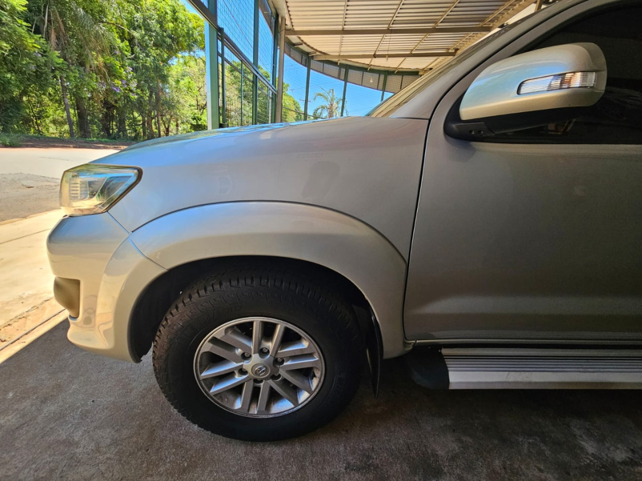 TOYOTA Hilux SW4 2.7 16V 4P SR FLEX AUTOMÁTICO
