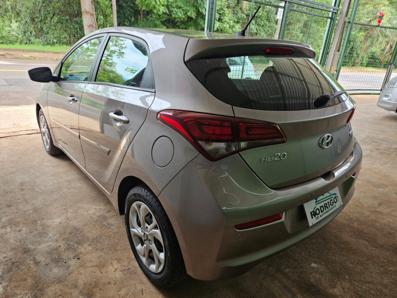 HYUNDAI HB 20 Hatch 1.6 16V 4P FLEX COMFORT PLUS AUTOMÁTICO